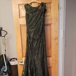 Teri jon dress/gown size 6